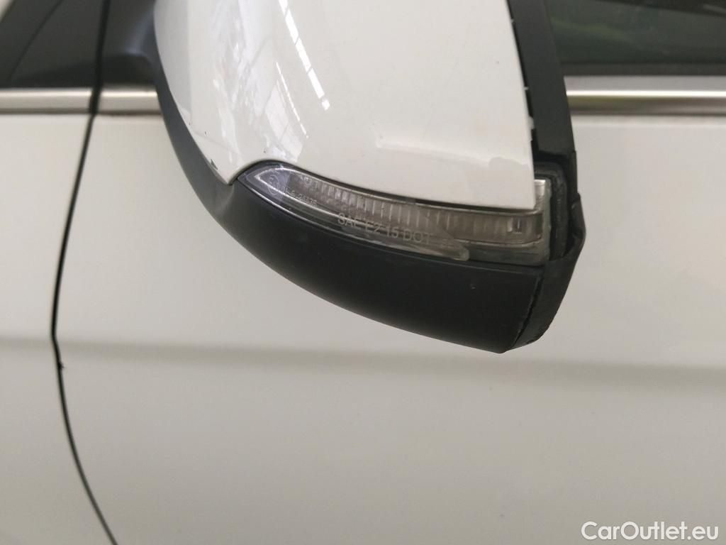  Hyundai   Ioniq HYUNDAI / 2019 / 5P / berlina con portón 1.6 GDI HEV Tecno DCT #38