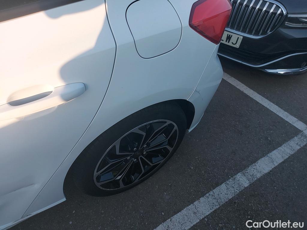  Ford  Focus FORD  / 2018 / 5P / berlina con portón 1.0 Ecoboost MHEV 92kW ST-Line #19