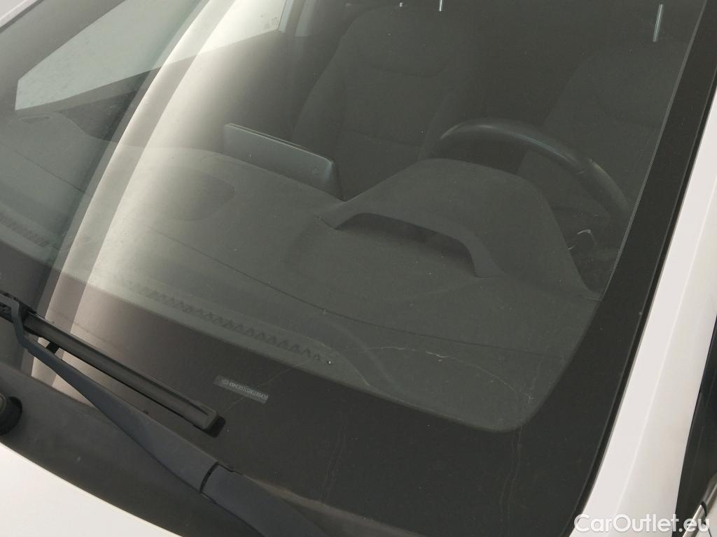  Hyundai   Ioniq HYUNDAI / 2019 / 5P / berlina con portón 1.6 GDI HEV Tecno DCT #1