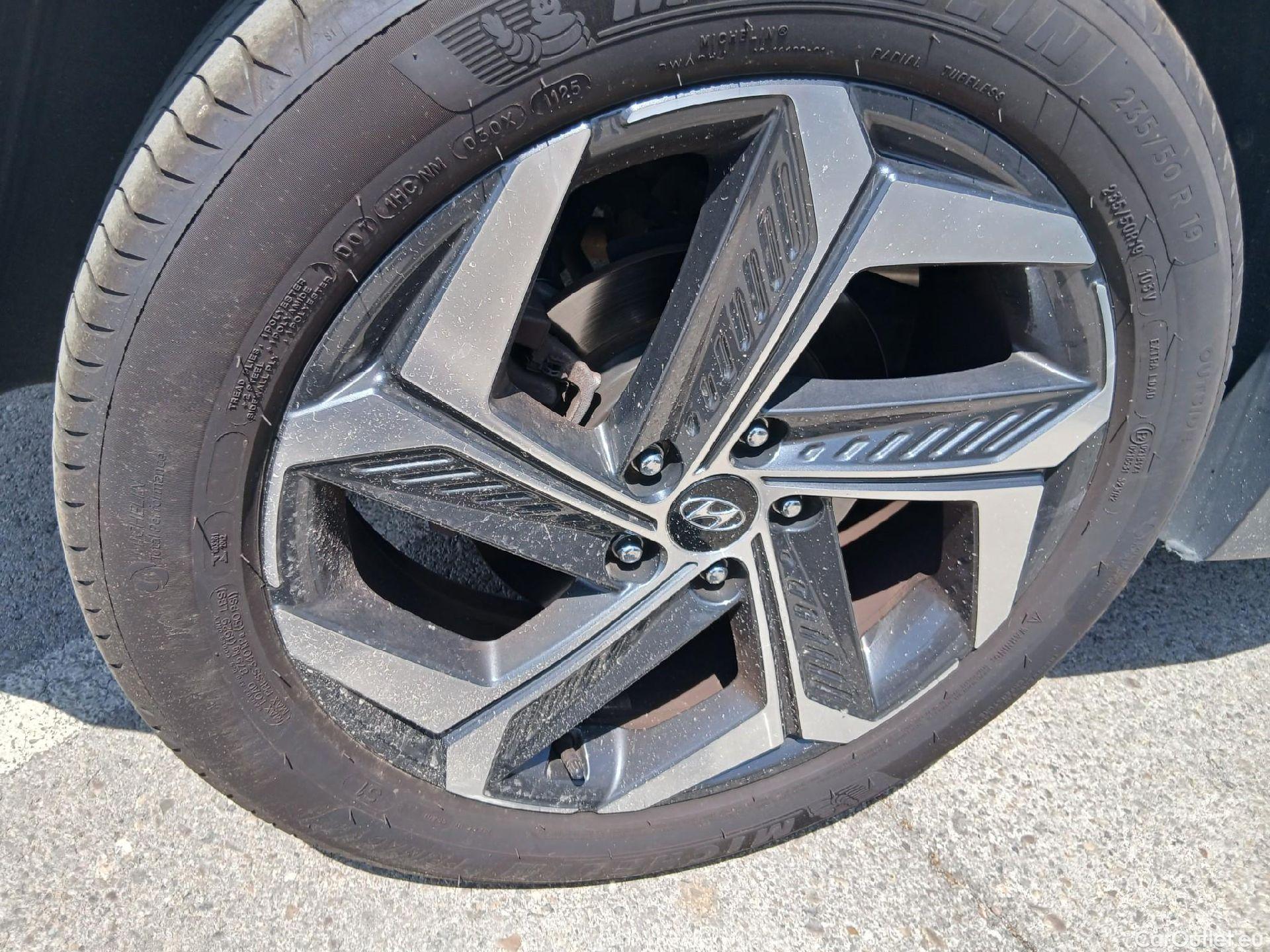  Hyundai  Tucson HYUNDAI  / 2020 / 5P / todoterreno 1.6 TGDI PHEV 195kW Maxx Auto 4X4 #19