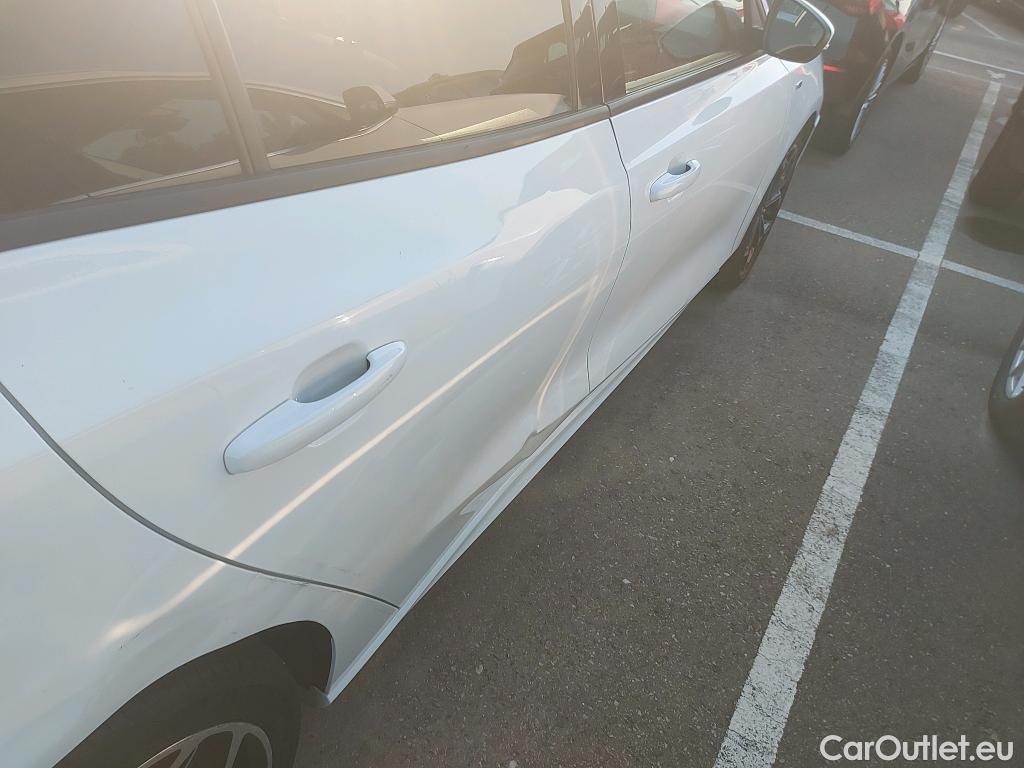  Ford  Focus FORD  / 2018 / 5P / berlina con portón 1.0 Ecoboost MHEV 92kW ST-Line #7