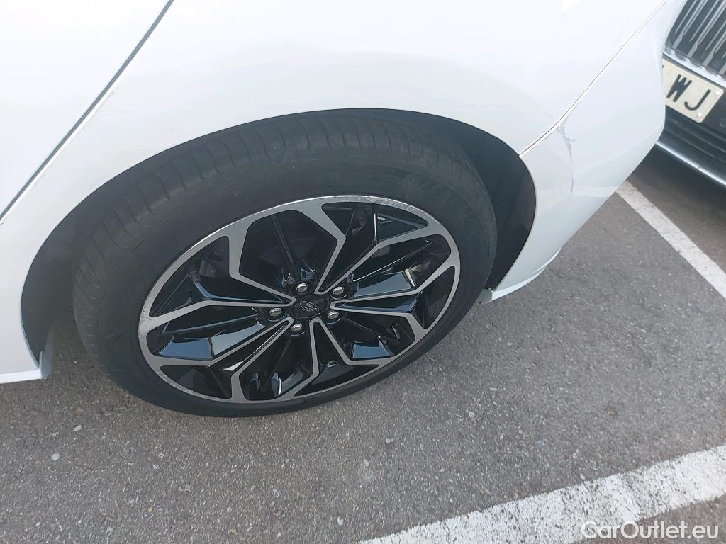  Ford  Focus FORD  / 2018 / 5P / berlina con portón 1.0 Ecoboost MHEV 92kW ST-Line #13