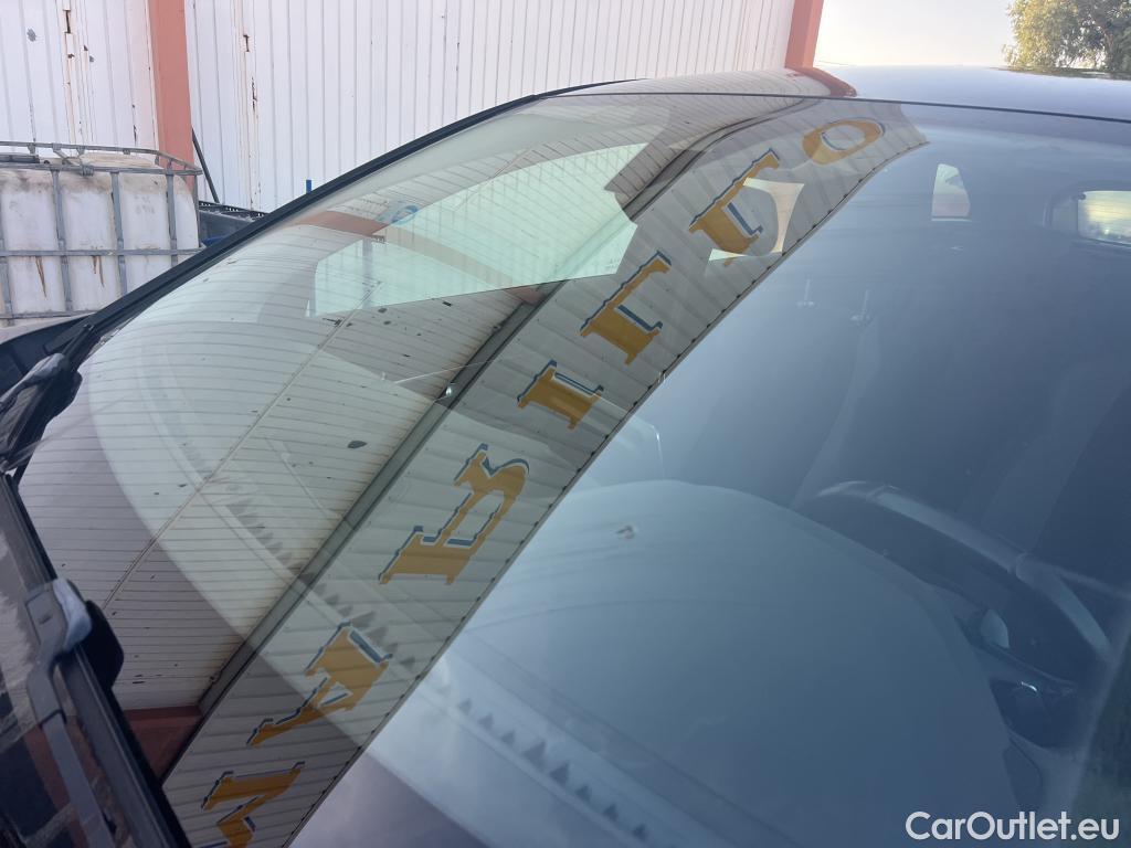  Peugeot  3008 PEUGEOT  / 2020 / 5P / todoterreno 1.5 BlueHDi 96kW S&S Active Pack EAT8 #1