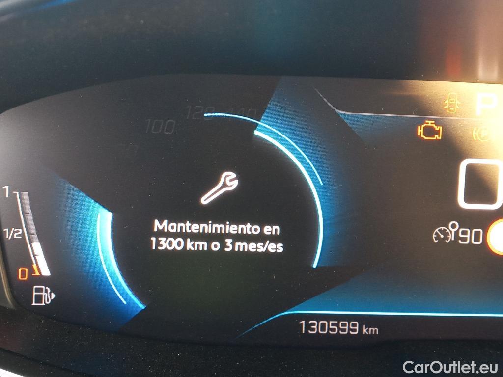  Peugeot  3008 PEUGEOT  / 2020 / 5P / todoterreno 1.5 BlueHDi 96kW S&S Active Pack EAT8 #37