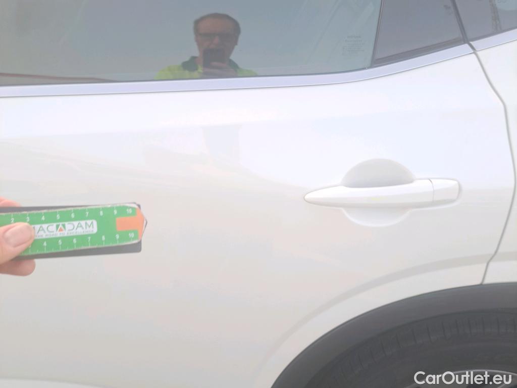  Nissan  Qashqai NISSAN  / 2021 / 5P / todoterreno DIG-T 116kW (158CV) mHEV Xtronic Acenta (AC2) #32