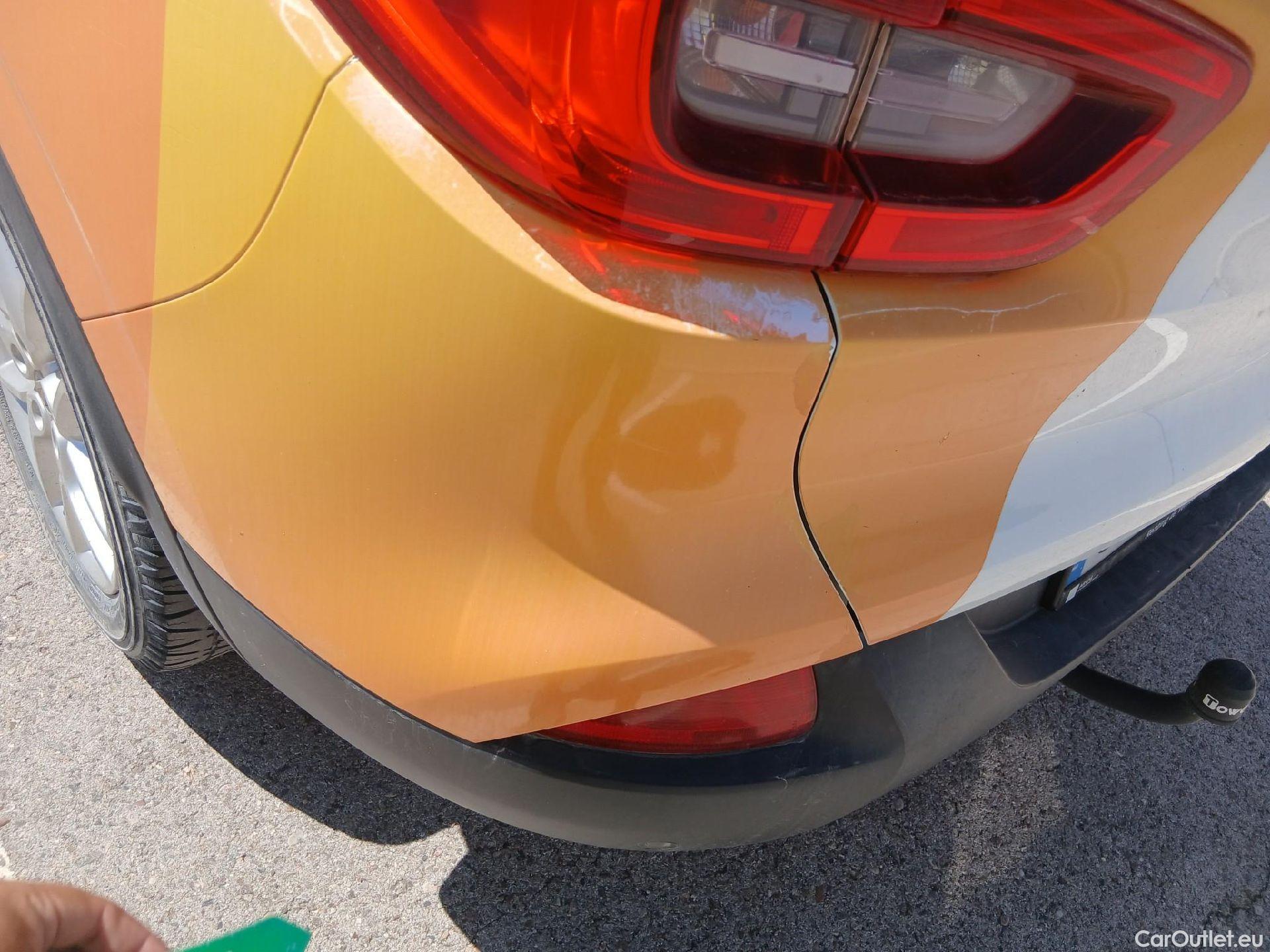  Renault  Kadjar RENAULT  5p 1G berlina con portón Tech Road Energy dCi 96kW (130CV) 4x4 #24