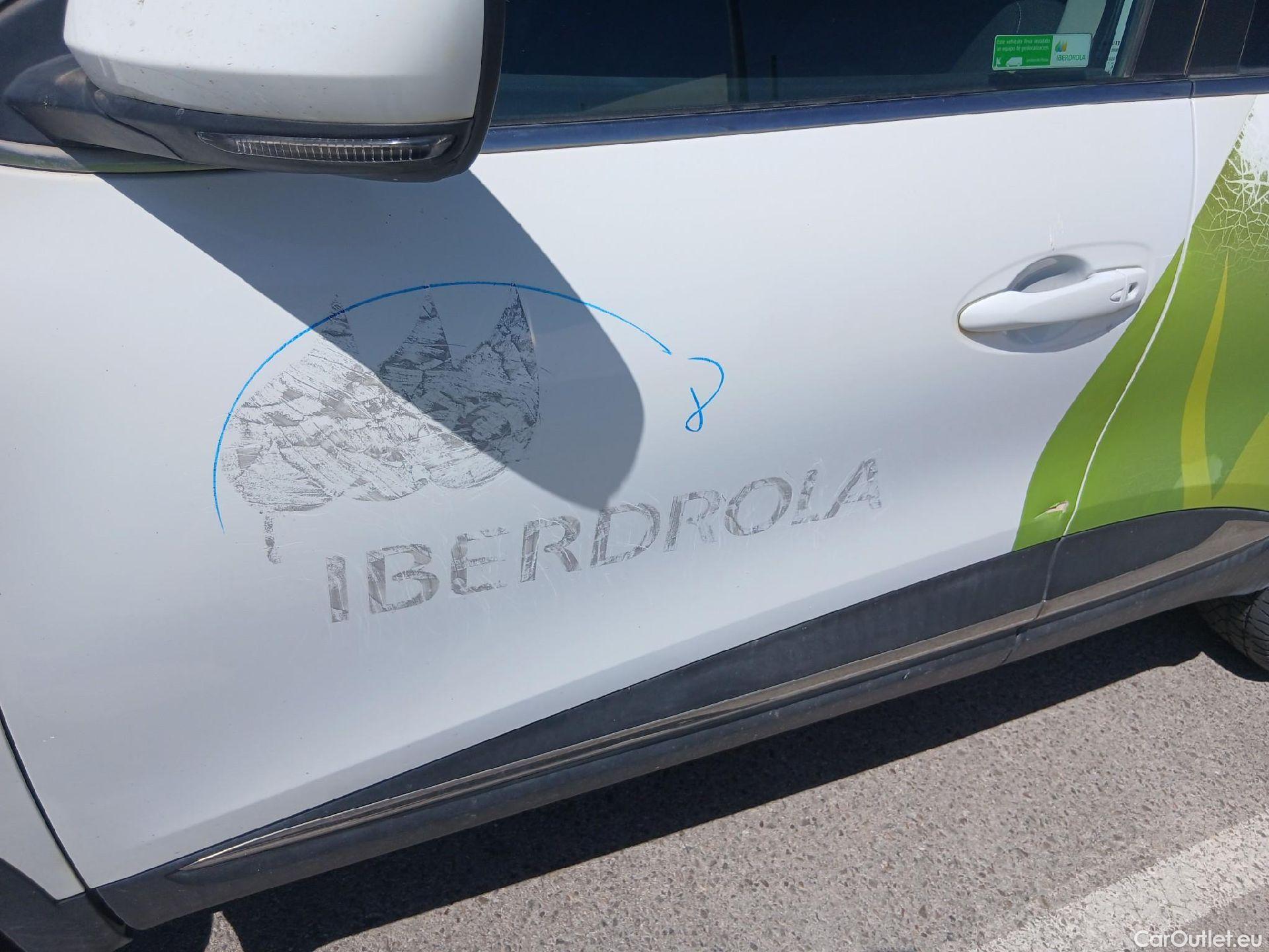  Renault  Kadjar RENAULT  5p 1G berlina con portón Tech Road Energy dCi 96kW (130CV) 4x4 #12