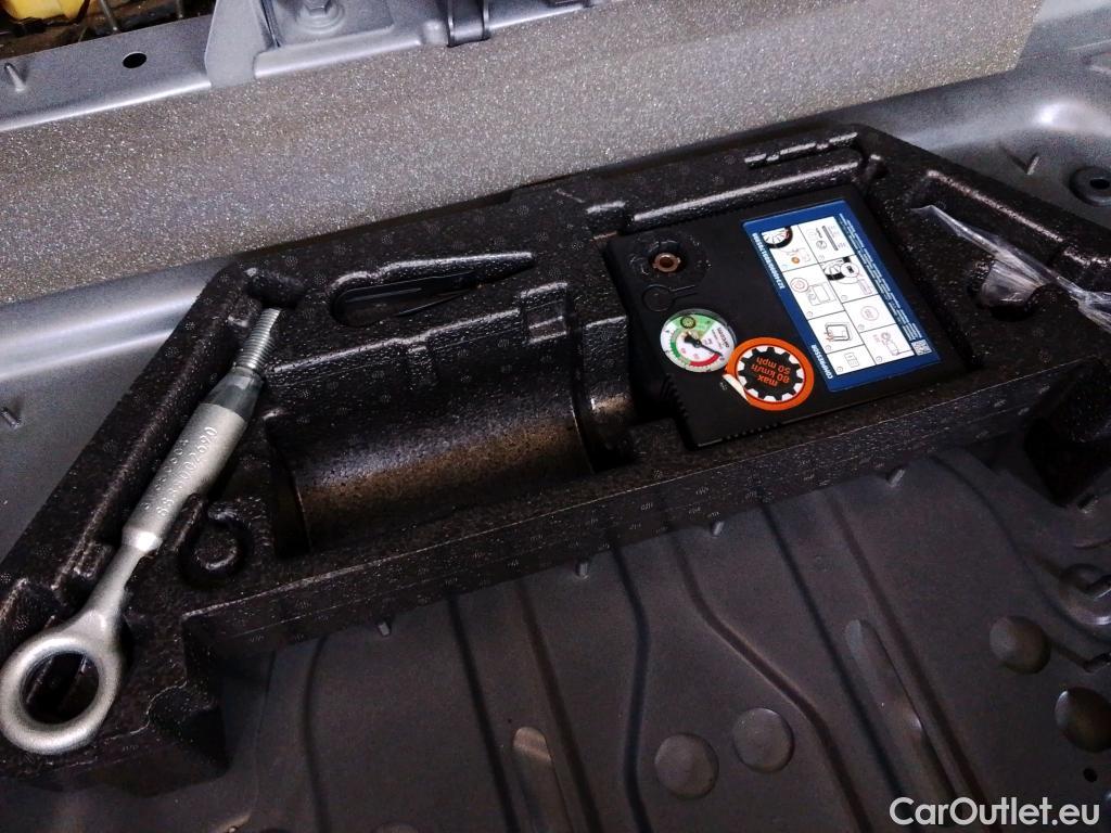  Volvo  XC 40 VOLVO XC40 / 2017 / 5P / todoterreno 1.5 T2 Momentum Core Auto #5