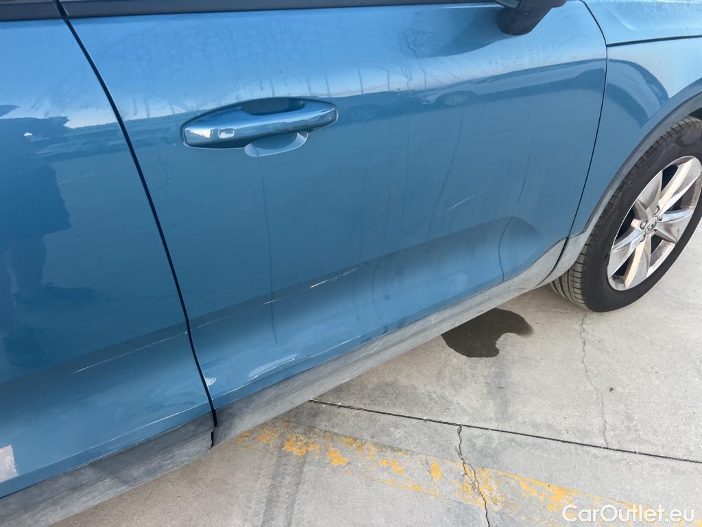  Volvo  XC 40 VOLVO XC40 / 2021 / 5P / todoterreno 2.0 B3 G Core Auto #14