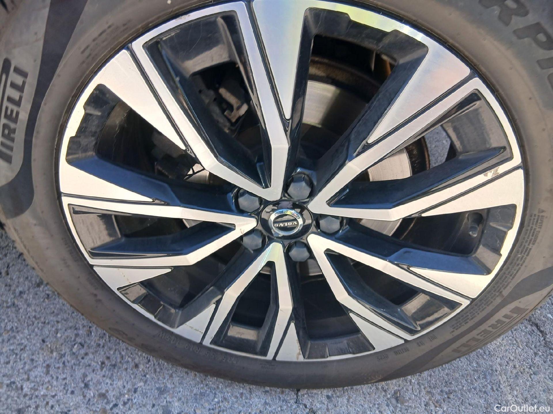  Volvo  XC60 VOLVO  / 2017 / 5P / todoterreno 2.0 B4 D AWD Plus Bright Auto #18