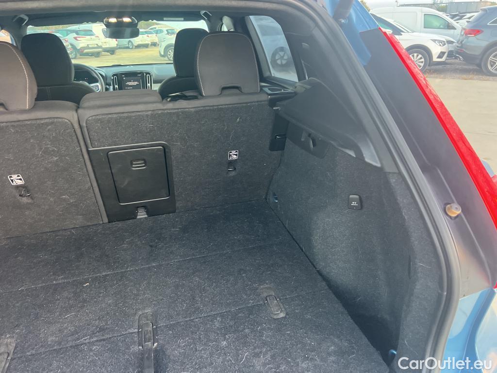  Volvo  XC 40 VOLVO XC40 / 2021 / 5P / todoterreno 2.0 B3 G Core Auto #2