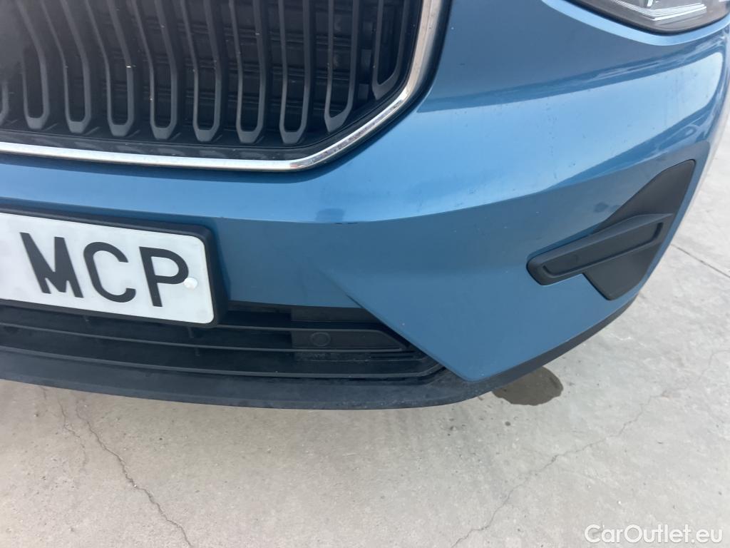  Volvo  XC 40 VOLVO XC40 / 2021 / 5P / todoterreno 2.0 B3 G Core Auto #40