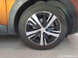  Peugeot  3008 PEUGEOT  / 2016 / 5P / SUV BLUEHDI 130 EAT8 SeS ALLURE #17