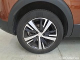  Peugeot  3008 PEUGEOT  / 2016 / 5P / SUV BLUEHDI 130 EAT8 SeS ALLURE #91