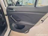  Volkswagen  T-CROSS VOLKSWAGEN  / 2019 / 5P / SUV 1.0 TSI STYLE #133