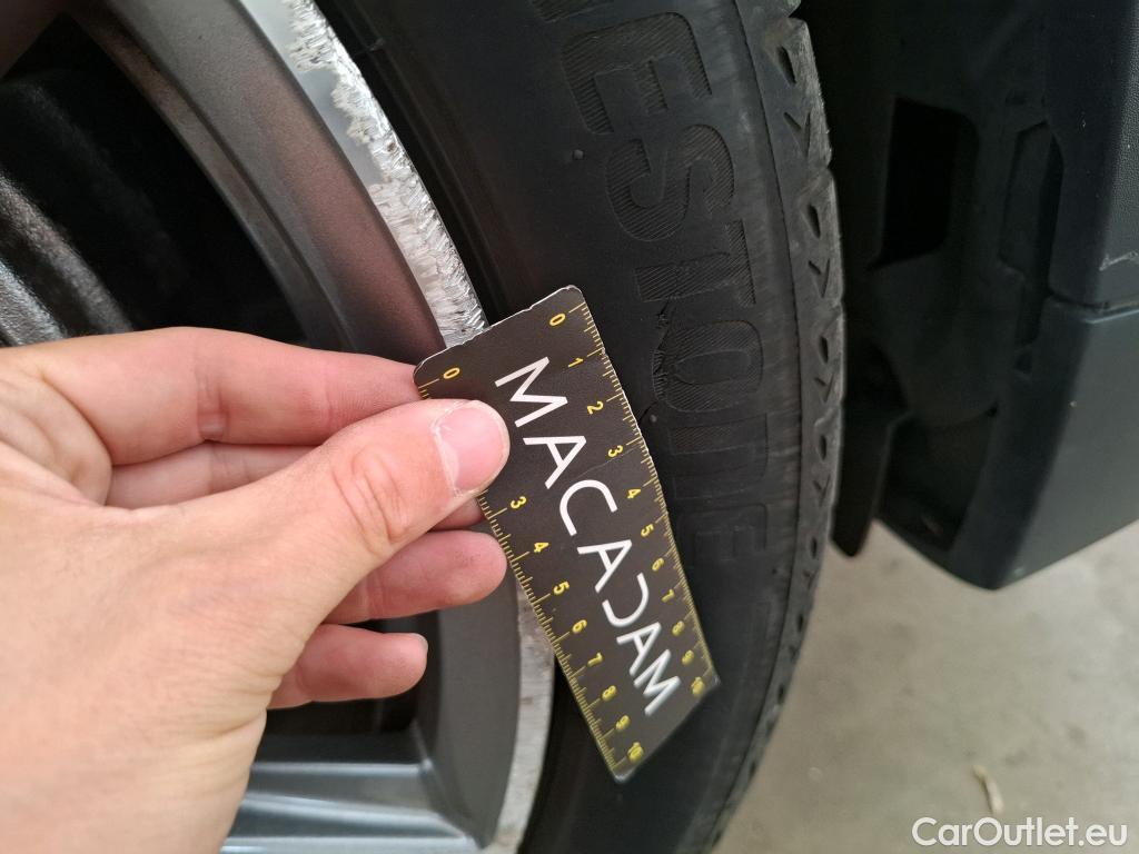  Mercedes  GLA MERCEDES-BENZ  / 2020 / 5P / SUV  250 e AMG LINE DCT #7