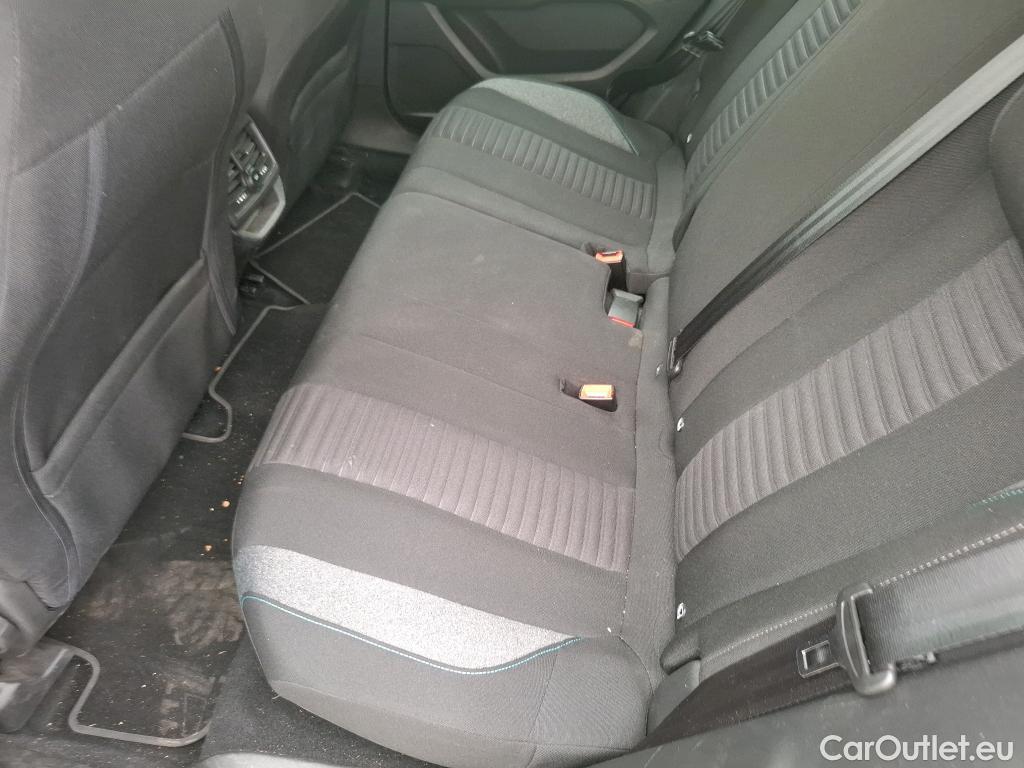  Peugeot  3008  II Active Pack 1.2 PureTech 130CV BVA8 E6d #42