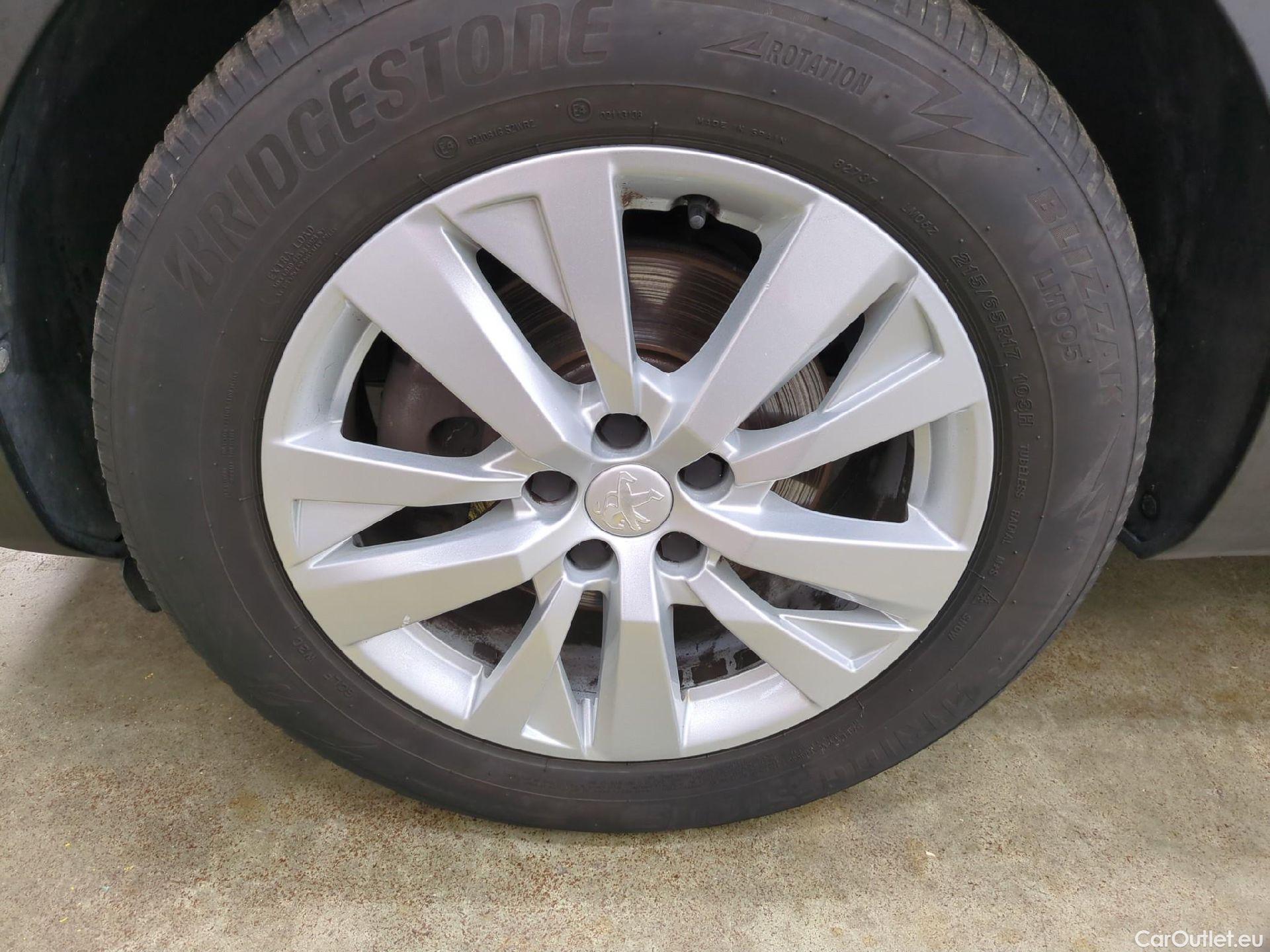  Peugeot  5008  Active Business 1.5 HDi 130CV BVA8 E6d #3