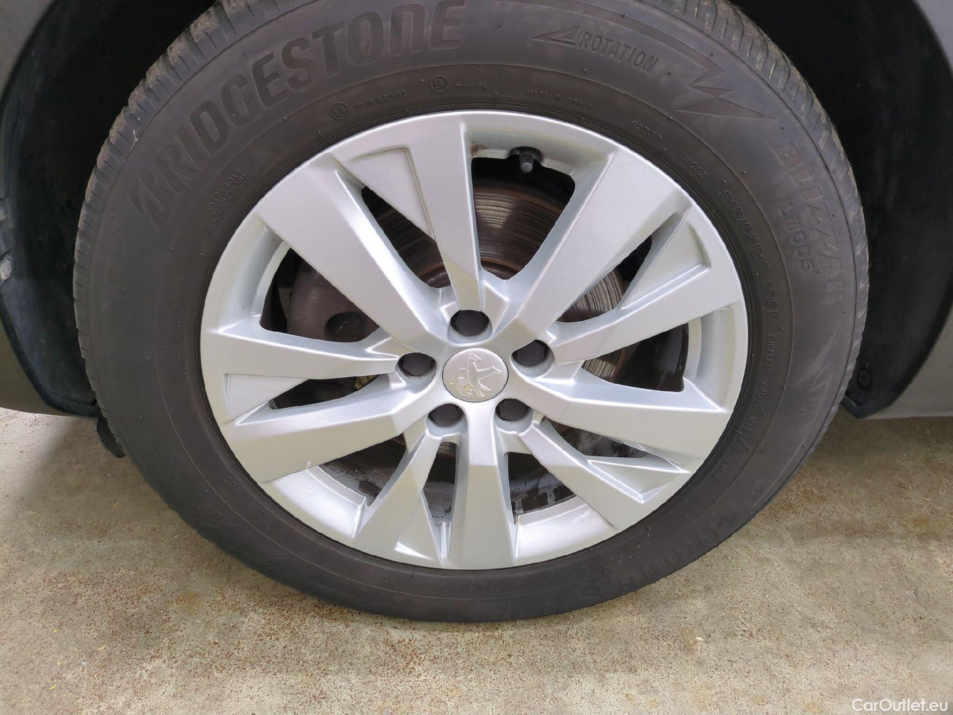  Peugeot  5008  Active Business 1.5 HDi 130CV BVA8 E6d #1