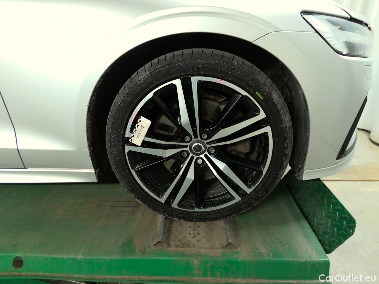 Volvo  V60  T8 PHEV R-Design Aut #5