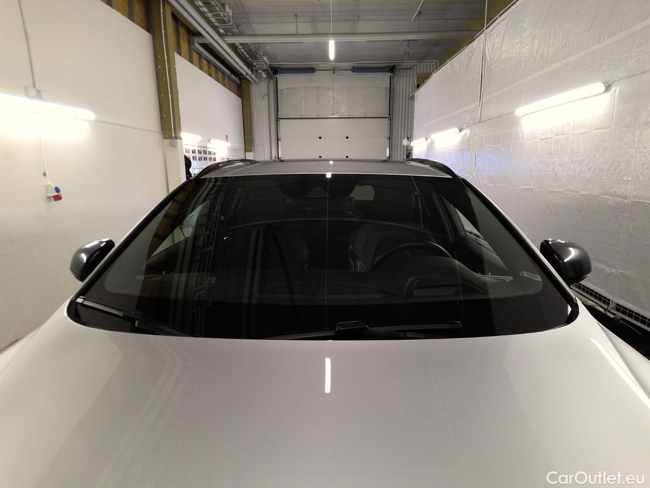  Volvo  V60  T8 PHEV R-Design Aut #21