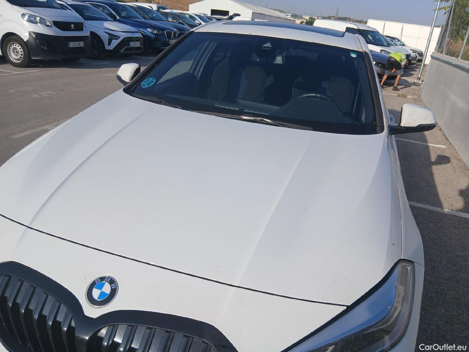  Bmw  Serie 1 BMW  / 2019 / 5P / berlina con portón 118d #5
