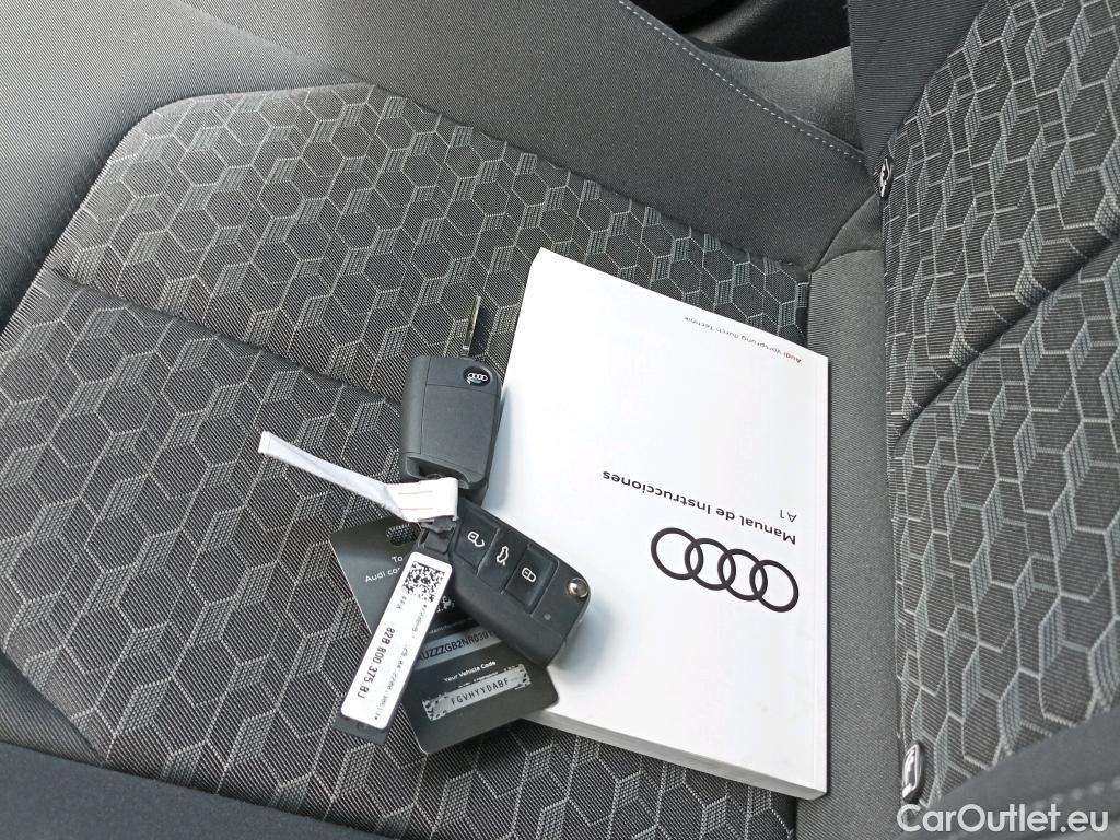  Audi  A1 Sportback AUDI A1 / 2018 / 5P / berlina con portón Sportback Adrenalin 30 TFSI 81kW S tron(SP) #7