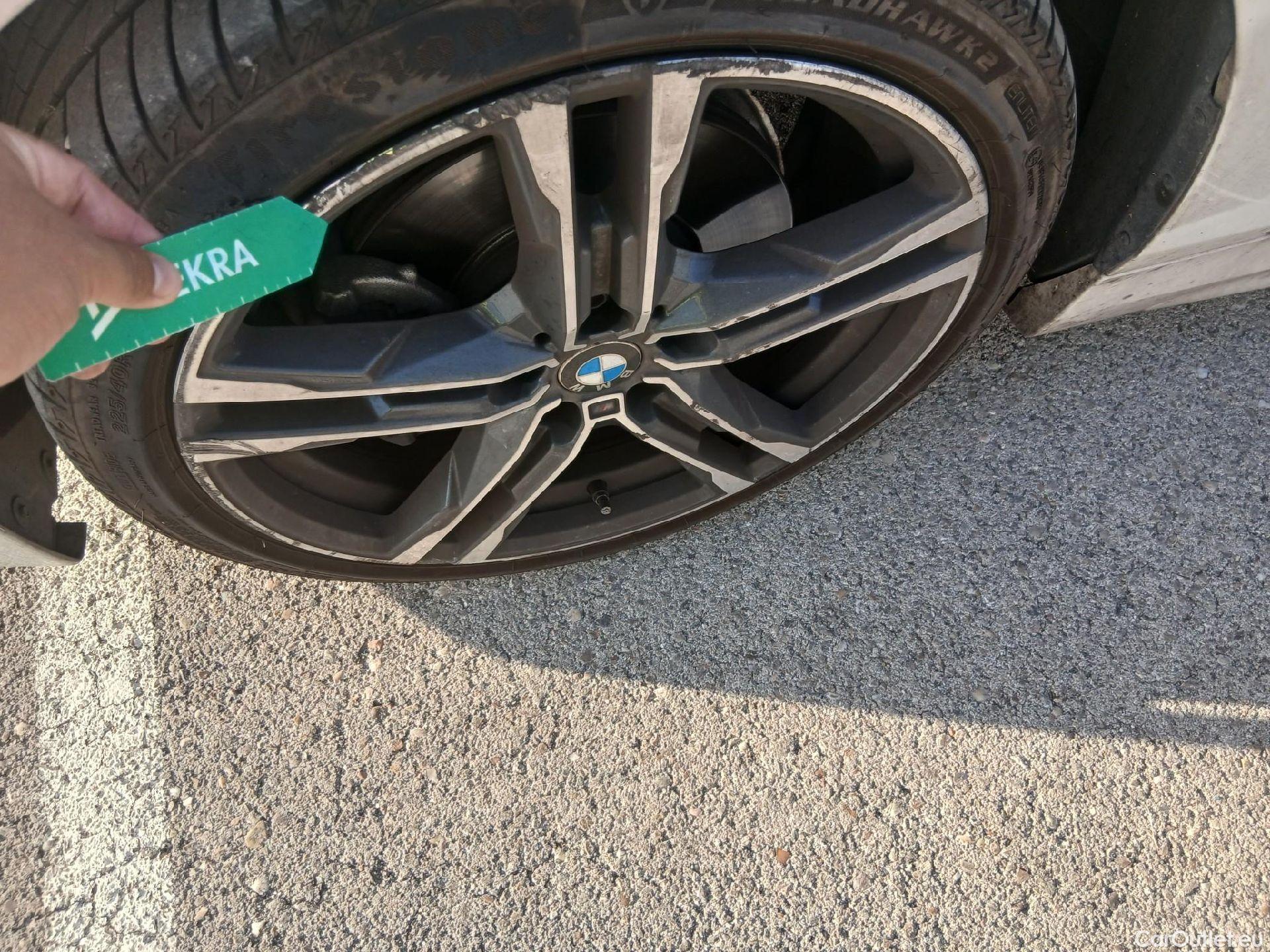  Bmw  Serie 1 BMW  / 2019 / 5P / berlina con portón 118d #8
