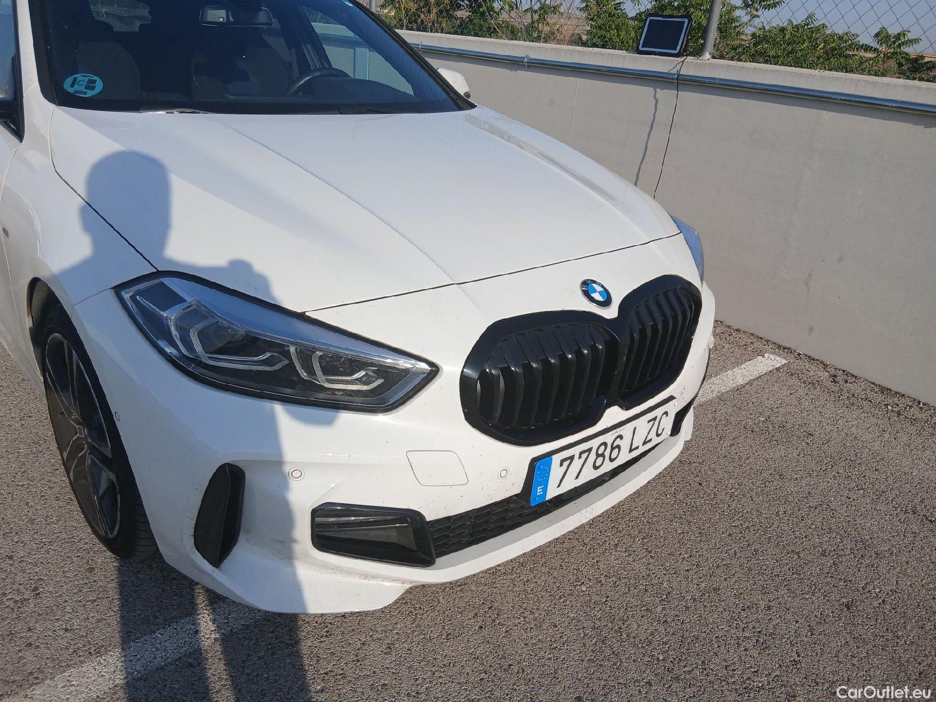  Bmw  Serie 1 BMW  / 2019 / 5P / berlina con portón 118d #4