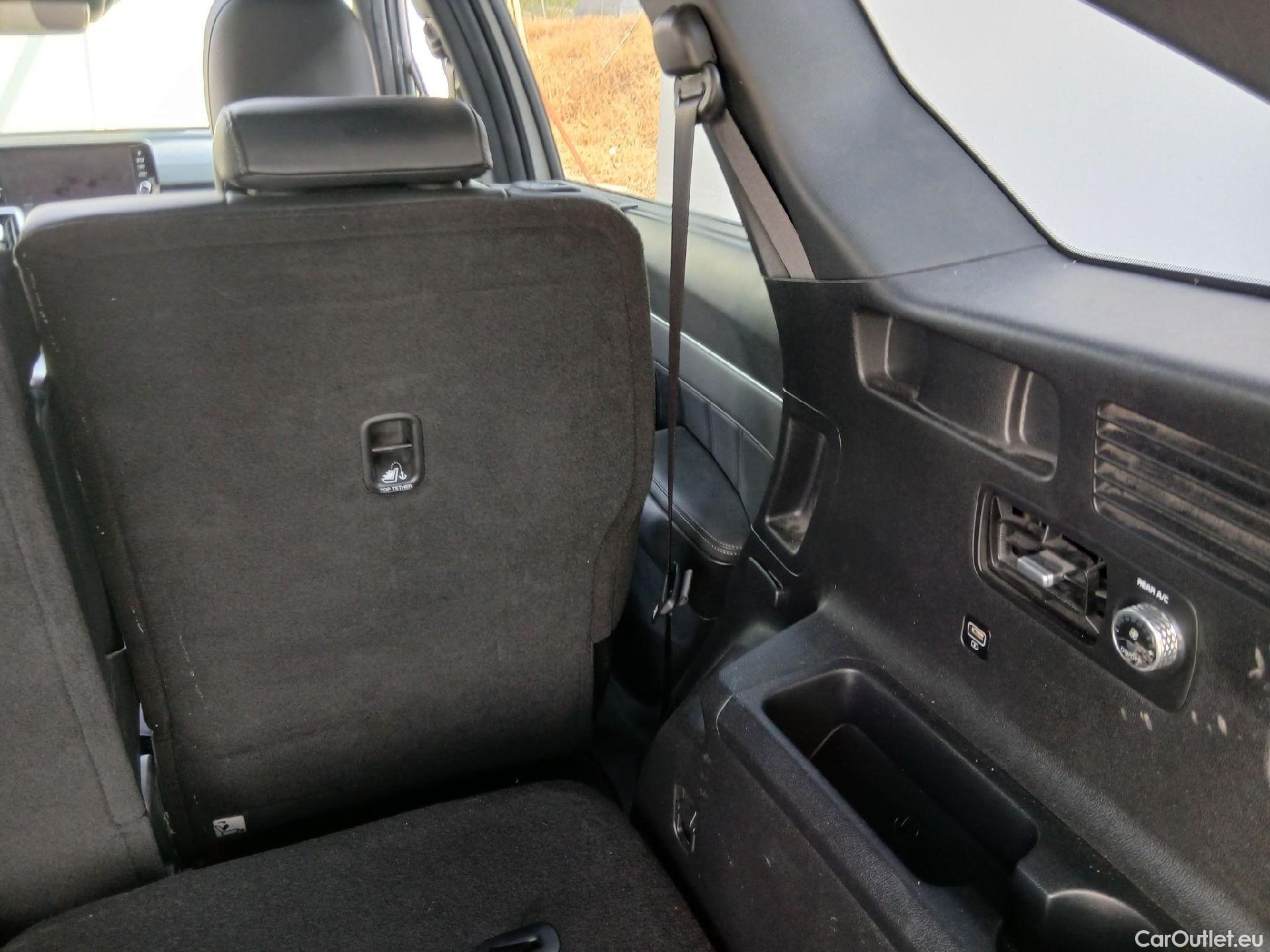  KIA  Sorento KIA  / 2020 / 5P / todoterreno 1.6 T-GDi HEV Emotion 4x2 7pl (P.Luxury) #13
