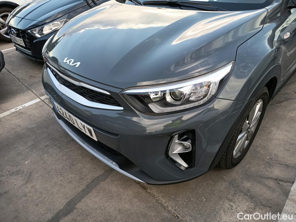  KIA  STONIC KIA  / 2017 / 5P / todoterreno 1.0 T-GDi 74kW MHEV iMT Concept Plus(SL)(SP) #17