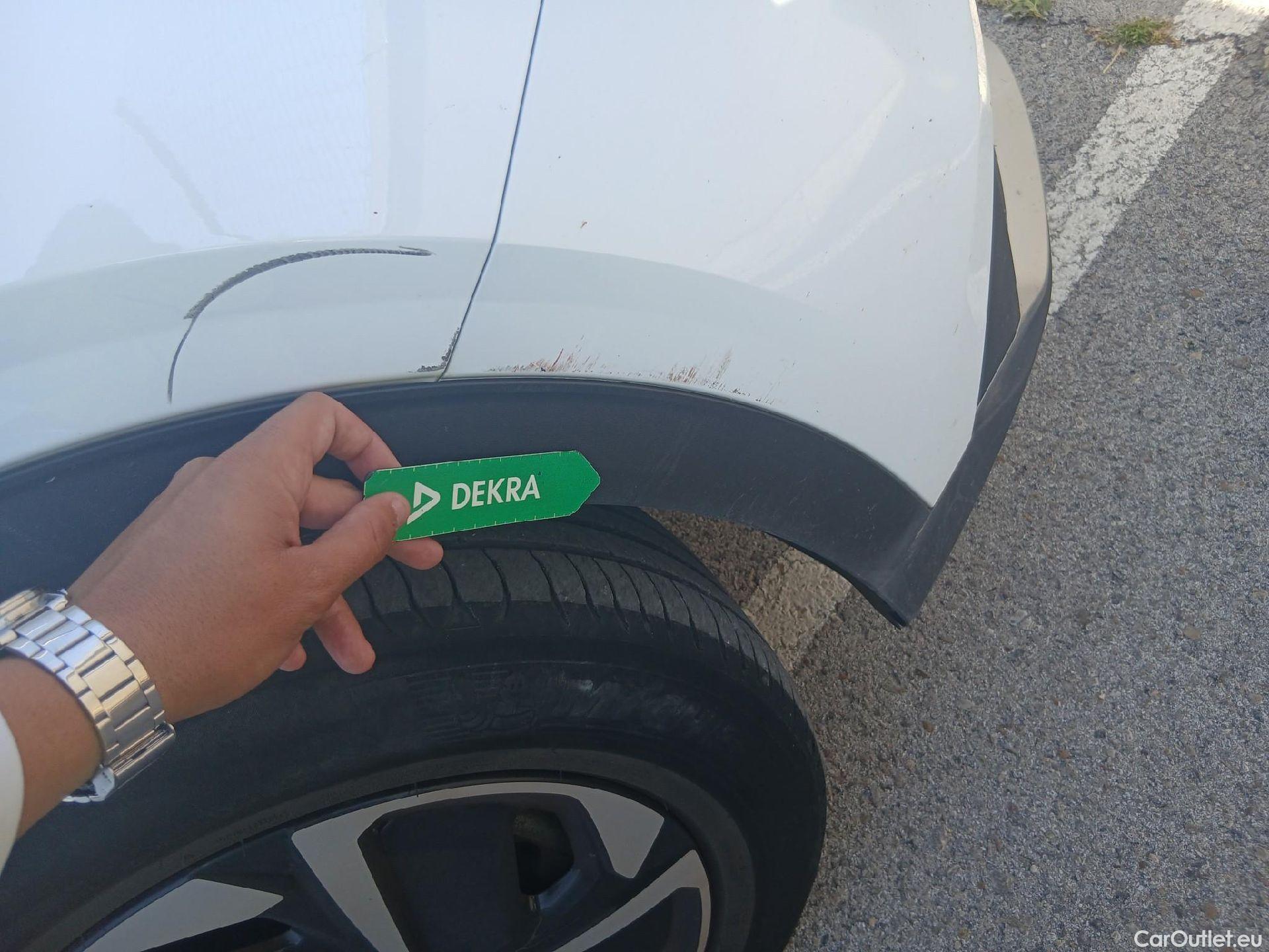  KIA  Sportage KIA  / 5P / 1.6 T-GDi MHEV 150 CV Drive 4x2 #43