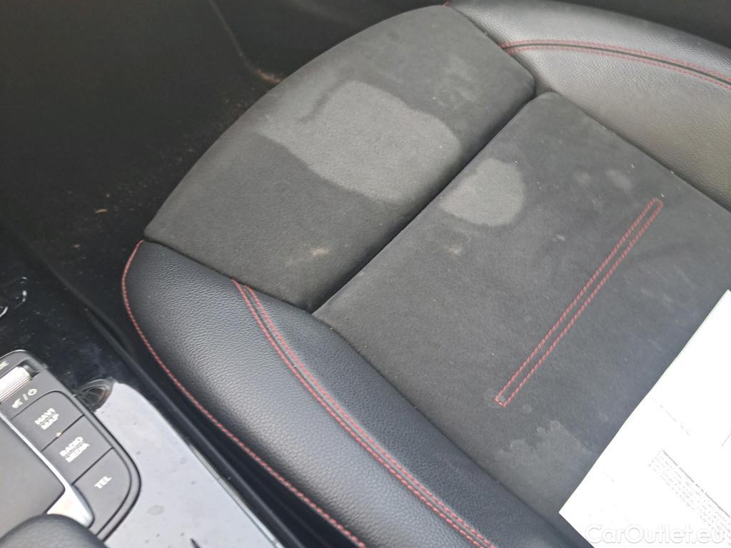  Mercedes  CLA-Klasse MERCEDES-BENZ CLA / 2019 / 4P / coupé CLA 250 e #21