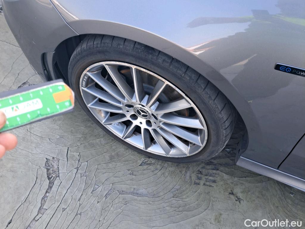  Mercedes  CLA-Klasse MERCEDES-BENZ CLA / 2019 / 4P / coupé CLA 250 e #9