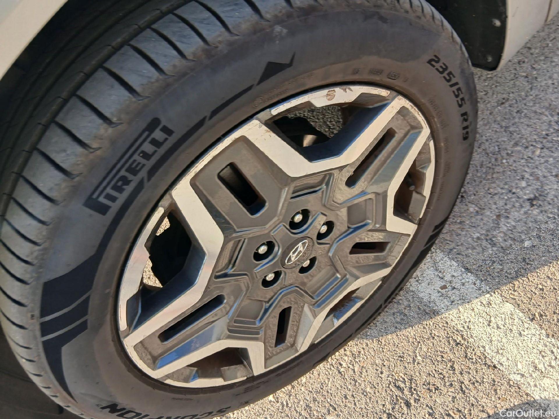  Hyundai  Santa Fe HYUNDAI  / 2021 / 5P / todoterreno 1.6 TGDi PHEV Style Auto 4x4 #10