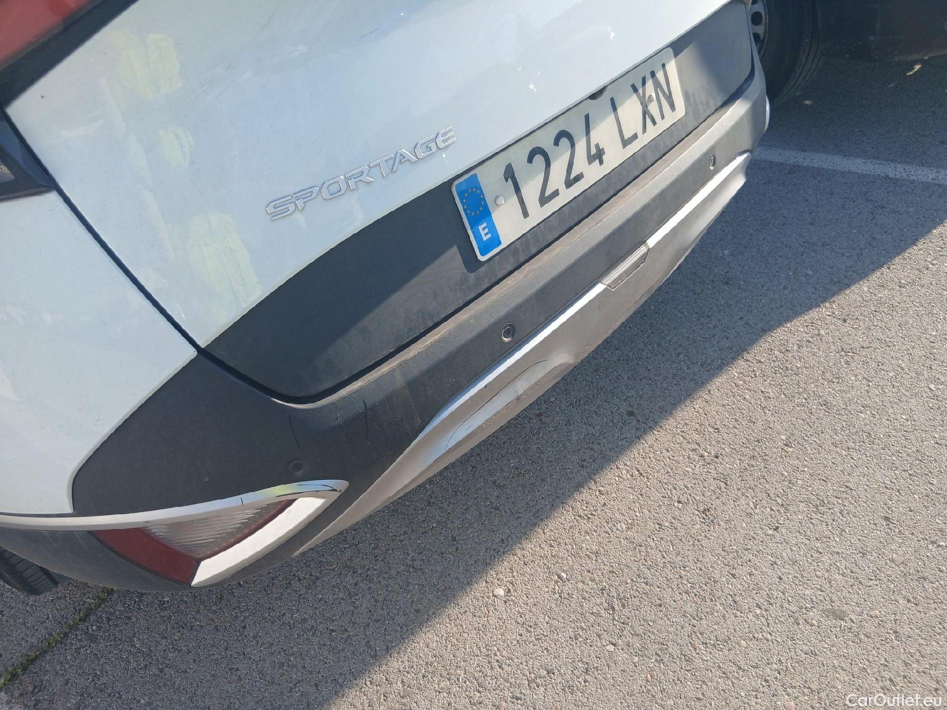  KIA  Sportage KIA  / 5P / 1.6 T-GDi MHEV 150 CV Drive 4x2 #24