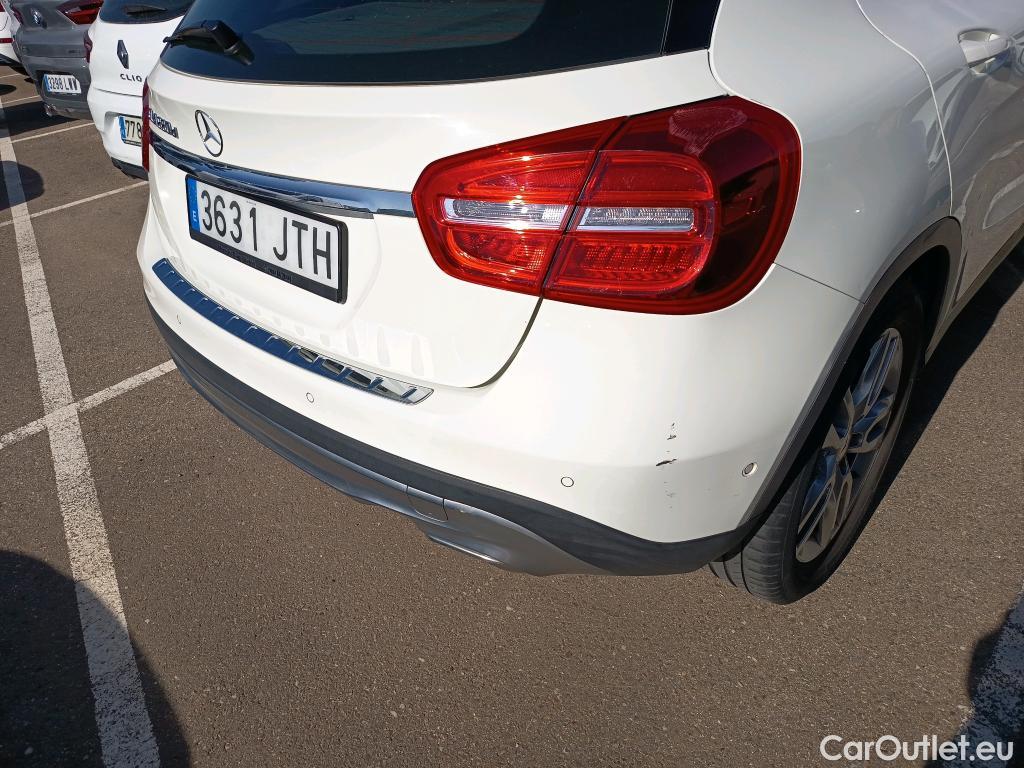  Mercedes  GLA MERCEDES-BENZ CLASE  5p 1G todoterreno  220 d Urban #16