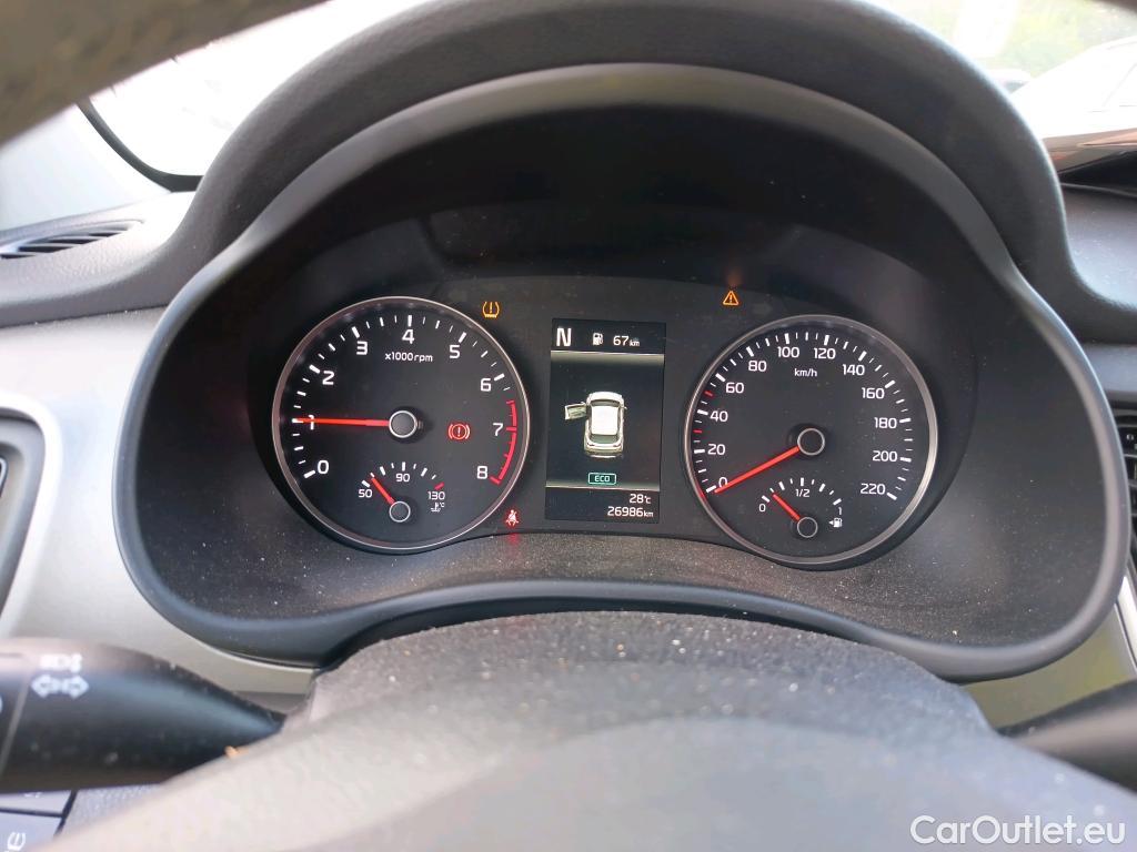  KIA  STONIC KIA  / 2017 / 5P / todoterreno 1.0 T-GDi 74kW MHEV iMT Concept Plus(SL)(SP) #31