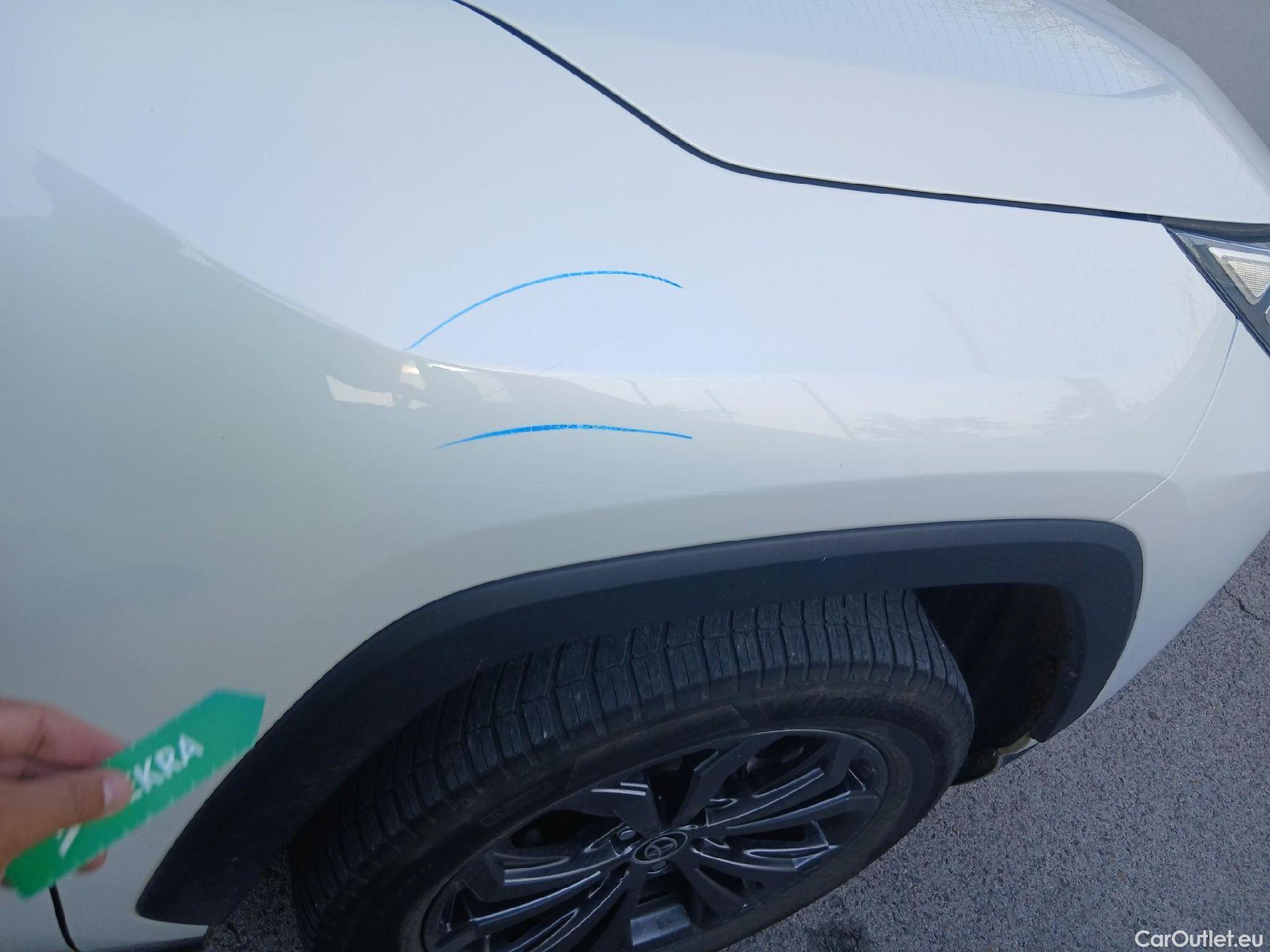  Toyota  RAV4 TOYOTA  / 2018 / 5P / todoterreno 2.5l 220H Advance 4WD #29