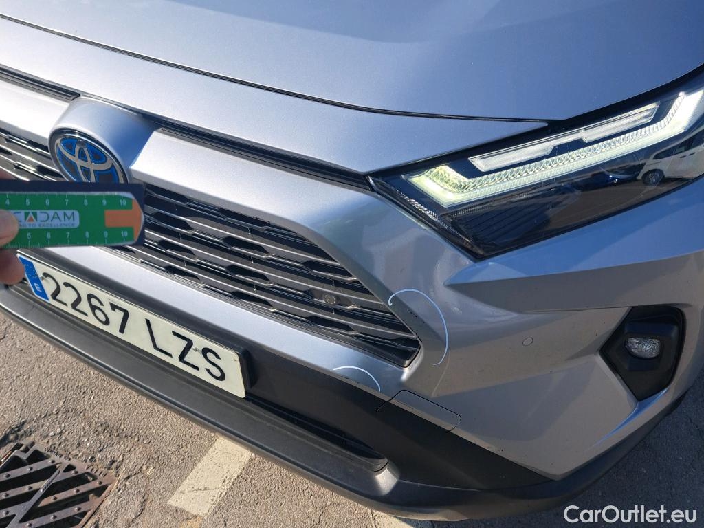  Toyota  RAV4 TOYOTA  / 2018 / 5P / todoterreno 2.5l 220H Luxury #13