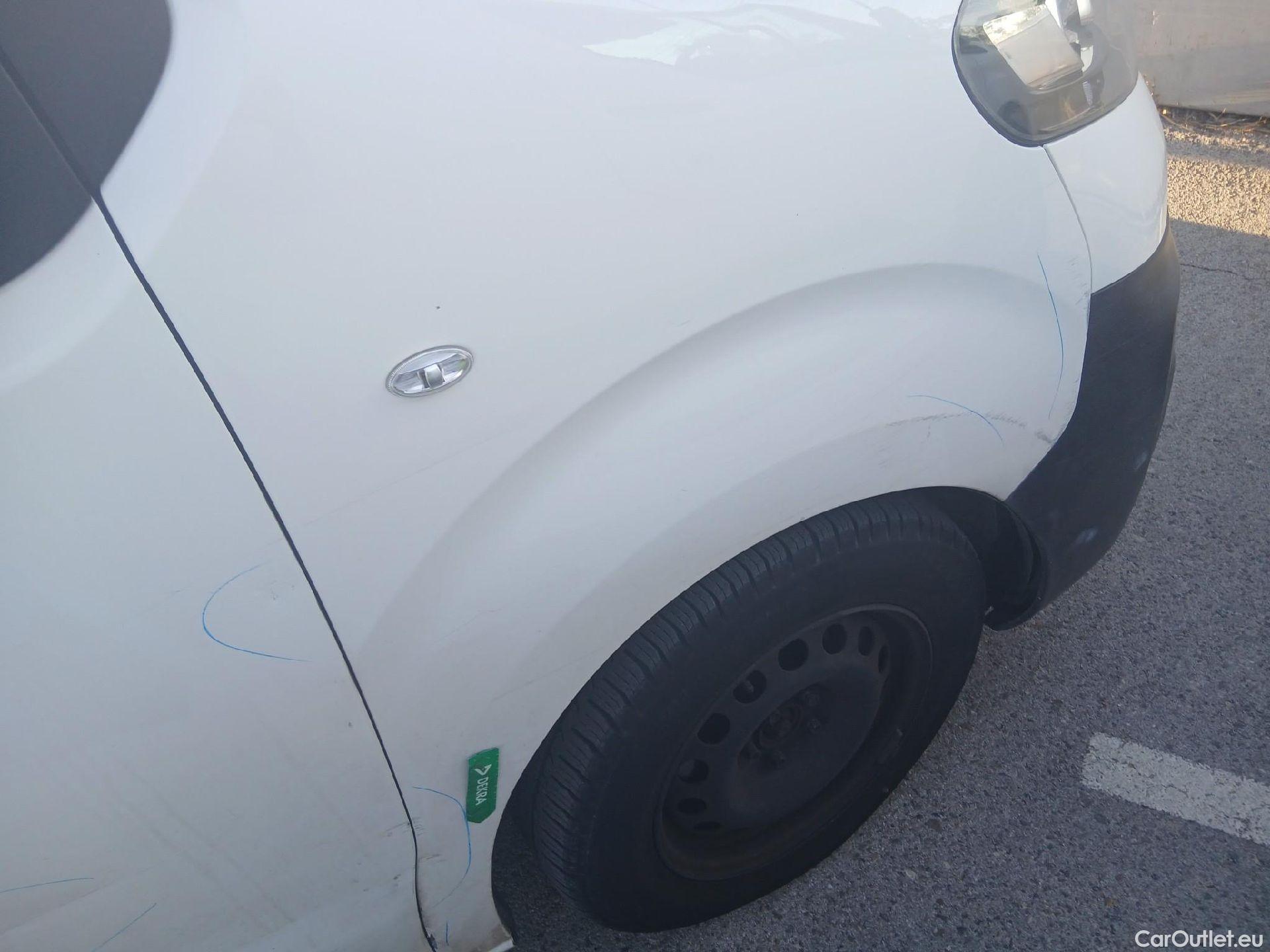  Opel  Vivaro OPEL  / 2019 / 4P / furgón 1.5 Diésel 74kW (100CV) M Std Express (AC) #40