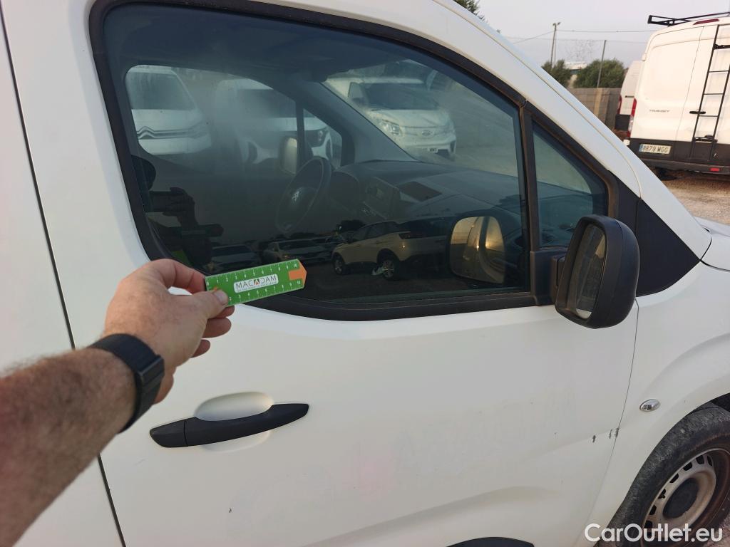  Citroen  Berlingo CITROEN  / 2018 / 3P / furgón derivado de turismo Talla M BlueHDi 75 CONTROL #4