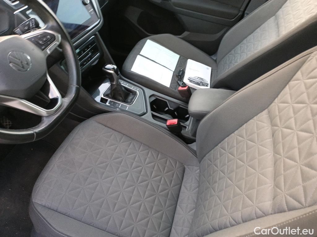  Volkswagen  Tiguan VOLKSWAGEN  / 2020 / 5P / todoterreno Life 2.0 TDI 110kW (150CV) DSG (AC2) #22