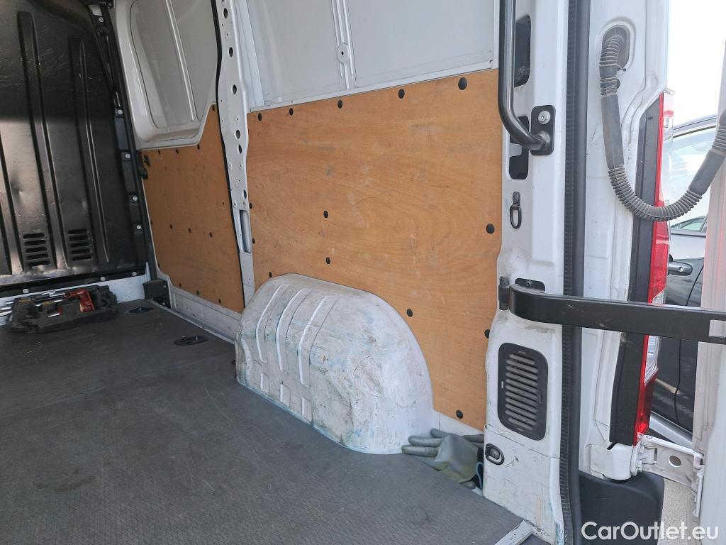  Opel  Movano OPEL  / 2019 / 4P / furgón 2.3 CDTI 99kW (135CV) L1 H1 F 2.8t #59