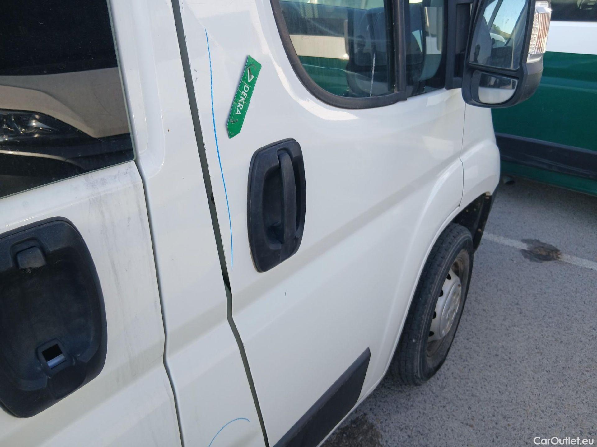  Citroen  Jumper CITROEN  / 2014 / 4P / combi BlueHDi 88KW (120CV) S&S Combi 30 L1H1 #45