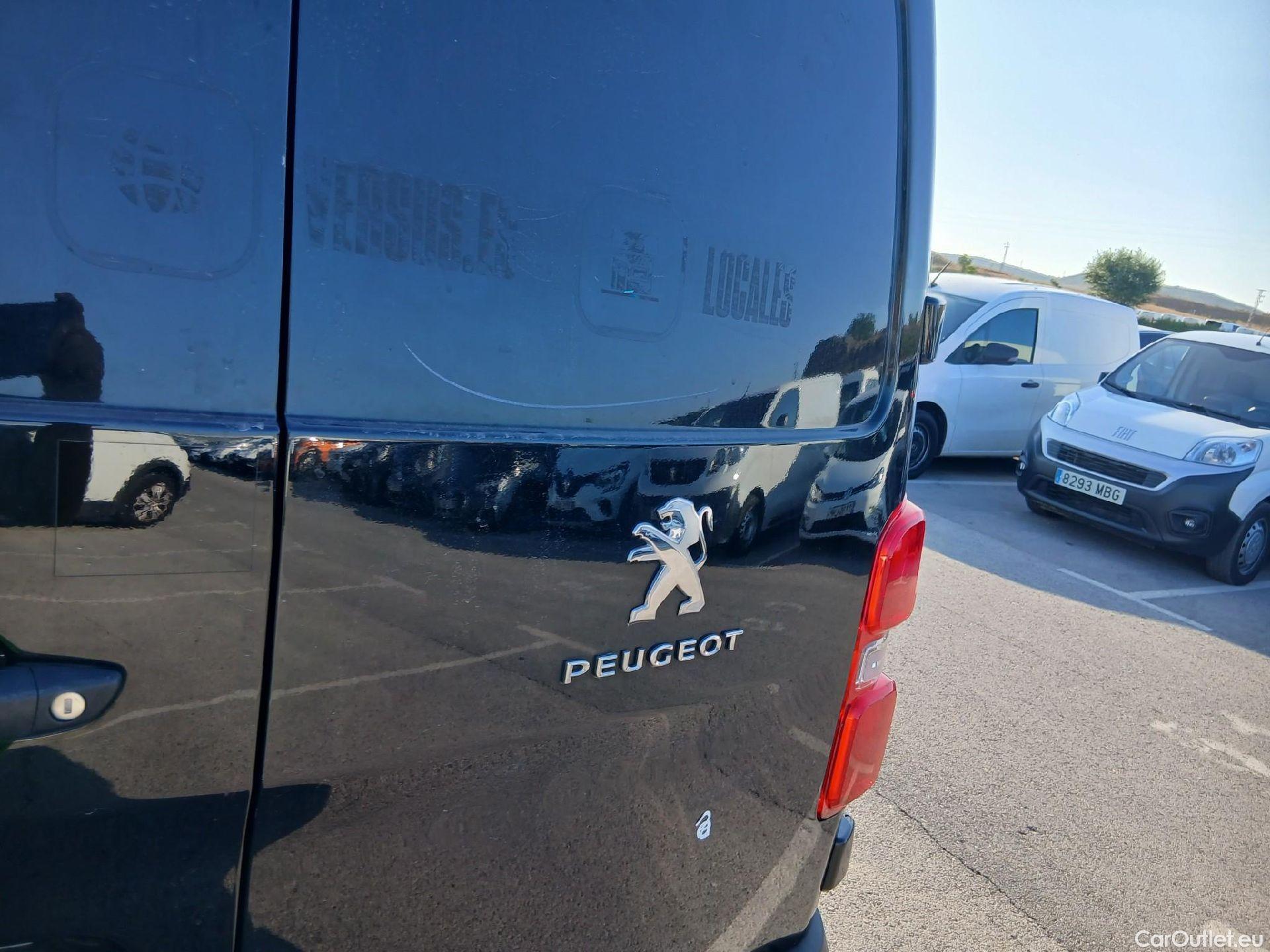  Peugeot  Expert PEUGEOT  / 2016 / 4P / furgón Furgón BlueHDi 120 S&S 6v Standard #32