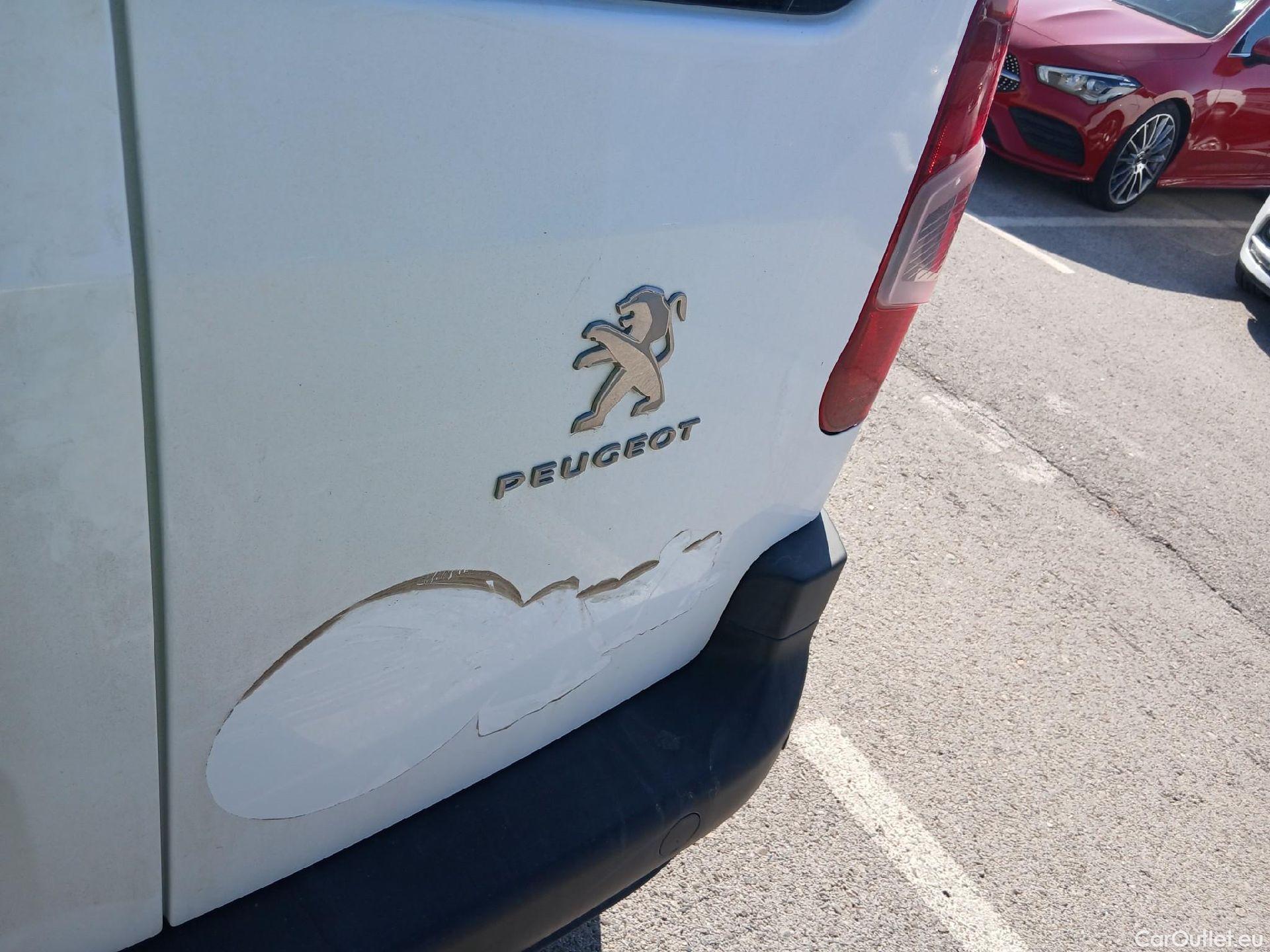  Peugeot  RIFTER PEUGEOT  / 2018 / 4P / combi Active Standard BlueHDi 73kW (IND) #19