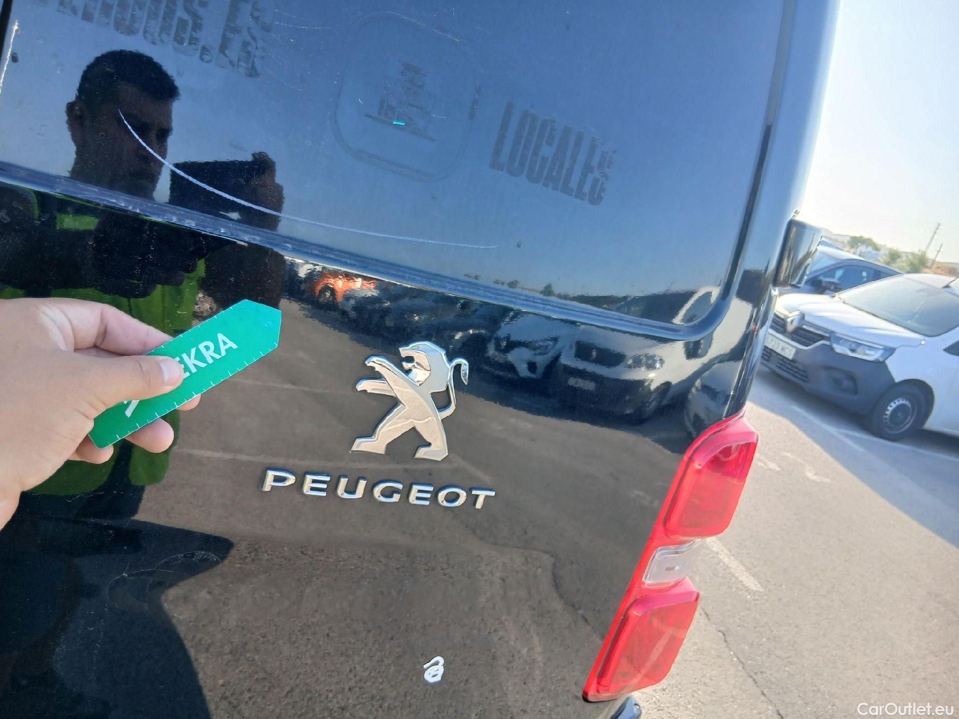  Peugeot  Expert PEUGEOT  / 2016 / 4P / furgón Furgón BlueHDi 120 S&S 6v Standard #31