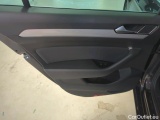 Volkswagen  Passat Volkswagen  Variant 2.0 TDI EVO 150 KM DSG Business 5d #22