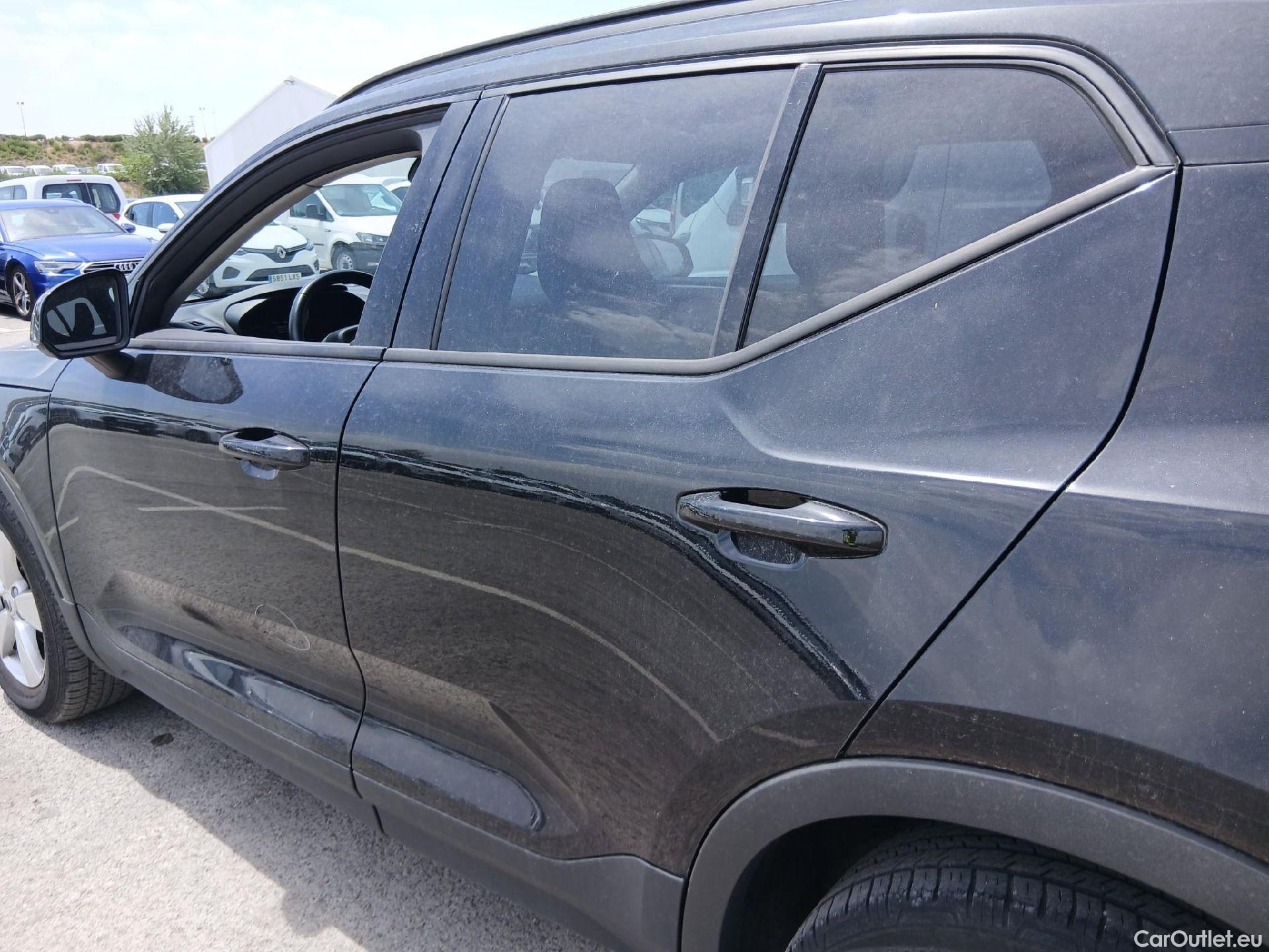  Volvo  XC 40 VOLVO XC40 / 2021 / 5P / todoterreno 1.5 T2 Essential Auto #14